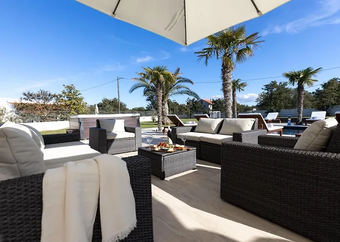 빌라 Quercus Zadarvillas Policnik