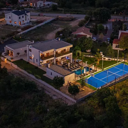 Quercus Zadarvillas Vila Policnik